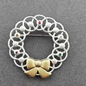 Two Tone Christmas Wreath Brooch Pin Metal Minimalist Classic Traditional